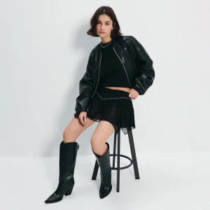 Czarne kowbojki na obcasie House