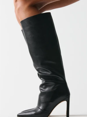 Czarne kozaki na obcasie CARINII B10473-E50-000-000-000