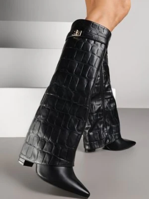 Czarne Kozaki na Słupku Ozdobione Klamrą i Wywiniętą Cholewką z Tłoczeniem Latelia ideal