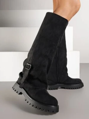 Czarne Kozaki Ozdobione Klamrą i Wywiniętą Cholewką Laticea marquiiz