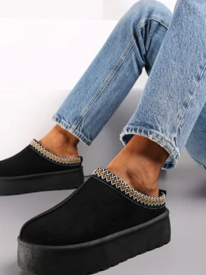 Czarne Krótkie Śniegowce na Platformie Ozdobione Haftowaną Lamówką Brandise