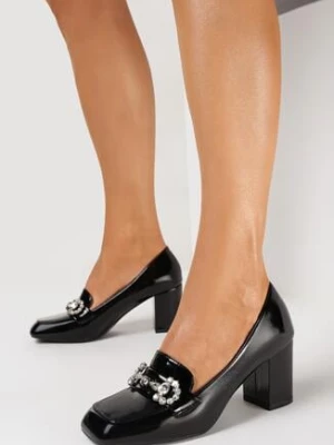 Czarne Lakierowane Czółenka na Obcasie w Stylu Mokasynów z Klamrą Sirelen