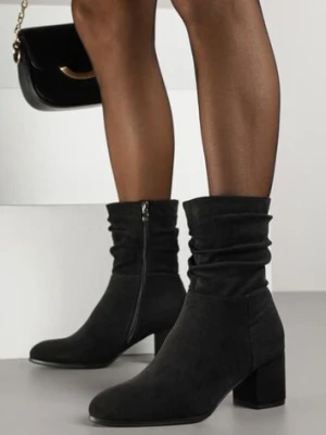 Czarne Marszczone Botki Vices z Imitacji Zamszu na Słupkowym Obcasie Atevitta