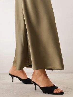 Czarne Minimalistyczne Klapki z Imitacji Zamszu na Kaczuszce Leadusa sergio todzi