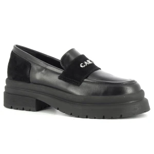 Czarne mokasyny damskie CARINII B8506-E50-H20-000-000
