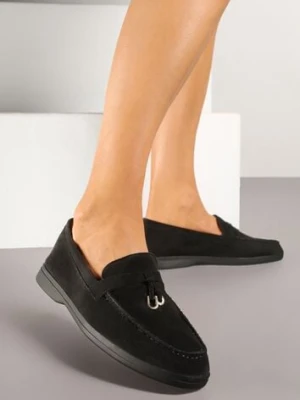 Czarne Mokasyny z Ekozamszu Zdobione Metaliczną Zawieszką Ralselia givana