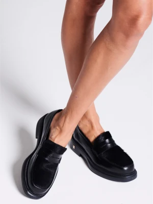 Czarne mokasyny z naturalnym włosiem CARINII B10496-E50-T85-000-000