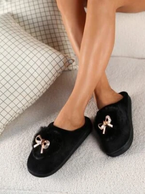 Czarne Płaskie Kapcie Ozdobione Metalową Kokardą Leremira