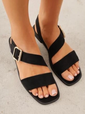 Czarne Płaskie Sandały z Asymetrycznym Paskiem i Dużą Klamrą Zellova marquiiz