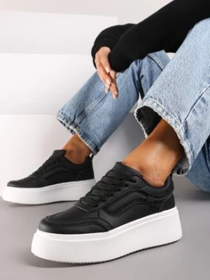 Czarne Płaskie Sneakersy z Geometrycznym Wzorem i Sznurowaniem Vlisera