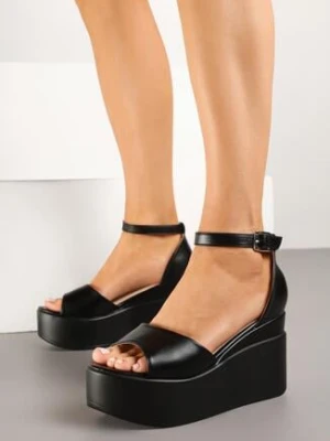Czarne Sandały na Koturnie z Paskiem Wokół Kostki Paloria weide