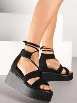 Czarne Sandały na Koturnie ze Sznurowaną Cholewką Fevalaire modern world