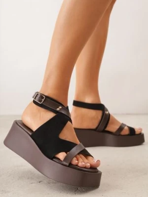 Czarne Sandały na Platformie i Koturnie z Geometryczną Cholewką i Nitami Amanome ideal