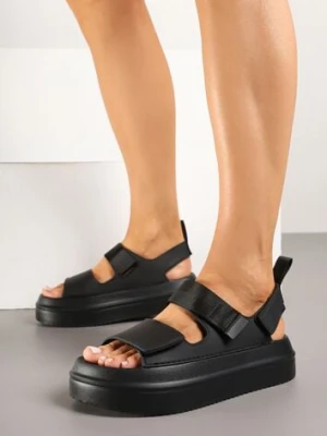 Czarne Sandały na Platformie Ozdobione Dwoma Paskami Sovoiti smallawan