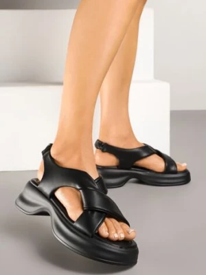 Czarne Sandały na Platformie Ozdobione Geometrycznymi Paskami Elmio weide