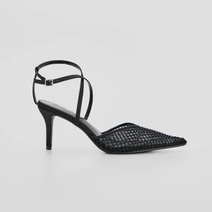 Czarne sandały na szpilce z siateczkowym przodzem House