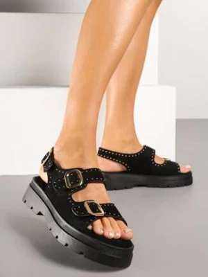 Czarne Sandały Ozdobione Nitami i Klamrami Senadelea yesmile