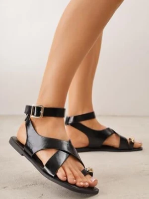 Czarne Sandały Typu Japonki z Metaliczną Ozdobą Meledra mulanka