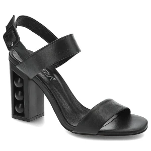 Sandaly damskie Venezia, naturalna skóra licowa z minimalistyczną cholewką na paskach regulowanym zapięciem przy kostce, czarne, MRZ212399