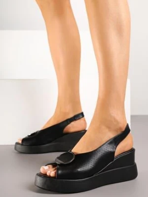 Czarne Sandały Vices na Koturnie Ażurowe z Ozdobą Aterina