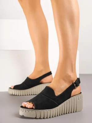 Czarne Sandały Vices na Koturnie z Tłoczeniem Realivra