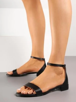 Czarne Sandały Vices na Niskim Słupku z Paskiem z Zapięciem Froana