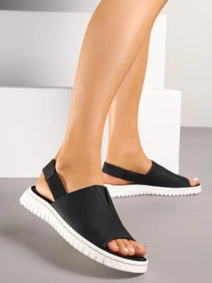 Czarne Sandały Vices z Imitacji Zamszu na Tłoczonej Podeszwie Sarmione