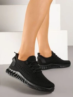 Czarne Siateczkowe Buty Sportowe Sneakersy na Podeszwie z Tłoczeniami Finloti