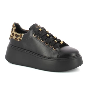 Czarne skórzane sneakersy CARINII B10468-E50-T53-000-F69