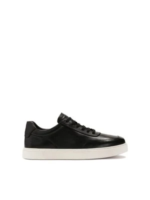 Czarne sneakersy na białej podeszwie Kazar