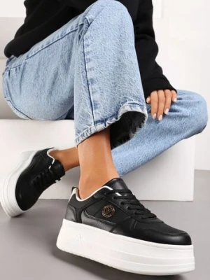 Czarne Sneakersy na Grubej Podeszwie Sznurowane z Metaliczną Aplikacją Ailtria