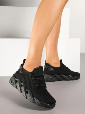 Czarne Sneakersy na Grubej Podeszwie z Tłoczeniem Tatinora