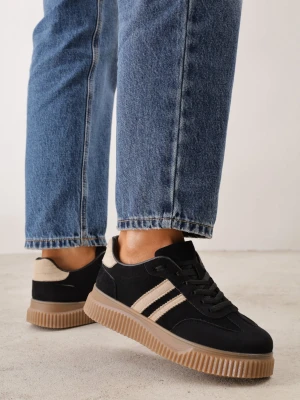 Czarne Sneakersy na Kauczukowej Tłoczonej Platformie Ozdobione Paskami Naifeh