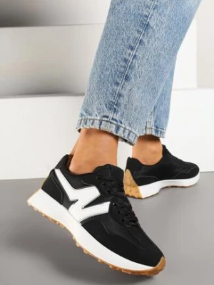 Czarne Sneakersy na Płaskiej Podeszwie z Geometryczną Wstawką Helidi