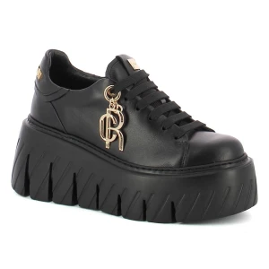 Czarne sneakersy na platformie CARINII B10462-E50-000-000-G75