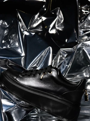 Czarne sneakersy na platformie CARINII B9580-E50-000-000-F69