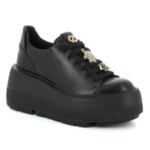 Czarne sneakersy na platformie CARINII B9589-E50-000-000-G36