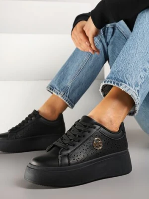 Czarne Sneakersy na Platformie z Ażurowym Zdobieniem i Aplikacją Dalirnna msmg