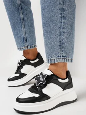 Czarne Sneakersy na Platformie z Odpinaną Gwiazdką na Sznurówkach Olrua