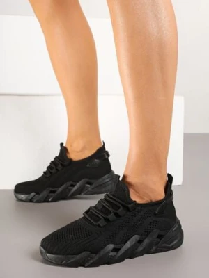Czarne Sneakersy na Tłoczonej Platformie Tatilora