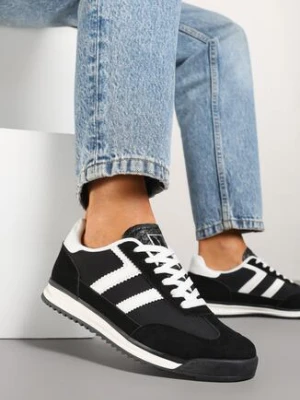 Czarne Sneakersy Ozdobione Paskami Eranelia