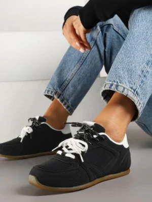 Czarne Sneakersy Ozdobione Przeszyciami i Podwójnym Sznurowaniem Telisaria