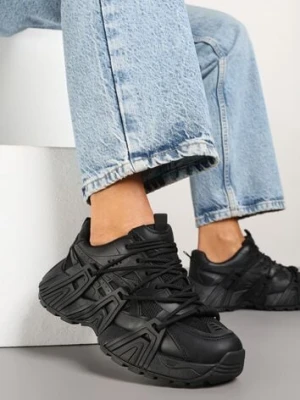 Czarne Sneakersy Ozdobione Tłoczonym Wzorem Sanalitia