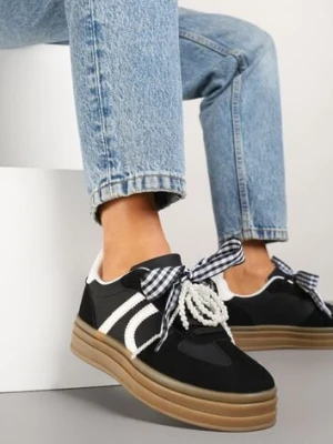 Zdjęcie produktu Czarne Sneakersy Typu Klasyczne Tenisówki Zdobione Wstążką i Perłami Amivaria