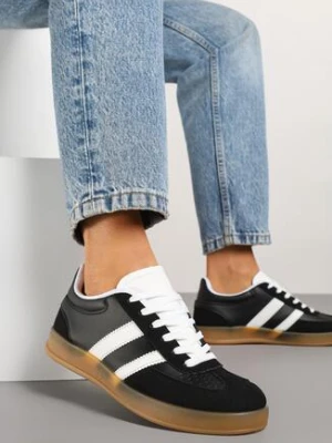 Czarne Sneakersy Typu Kultowe Tenisówki z Ozdobnymi Przeszyciami Selfia gowin