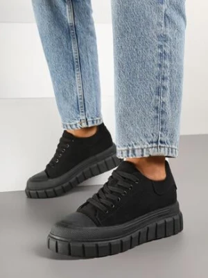 Zdjęcie produktu Czarne Sneakersy Vices na Grubej Tłoczonej Podeszwie z Perforacją Lealita