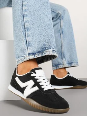 Czarne Sneakersy w Stylu Kultowych Tenisówek z Ozdobnymi Przeszyciami Elanicia