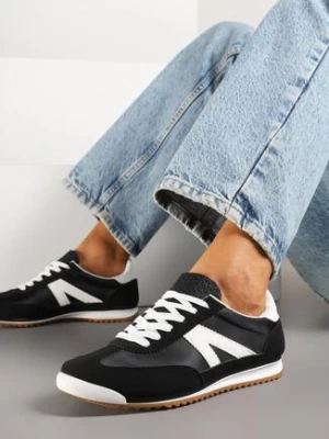 Czarne Sneakersy z Geometrycznym Wzorem Clesanna