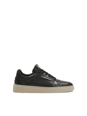 Zdjęcie produktu Czarne sneakersy z logo i perforacją Kazar
