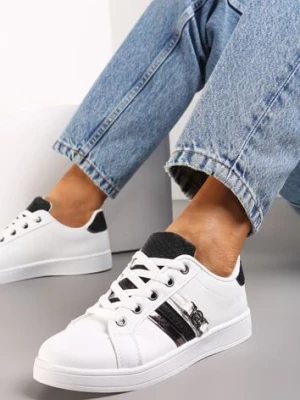 Biało-Czarne Sneakersy z Ozdobną Klamrą i Cholewką przed Kostkę Teralis
